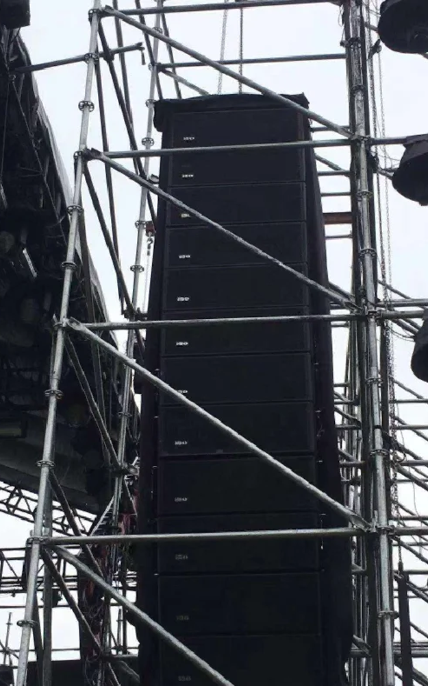 Haut-parleurs Line Array pour grands événements